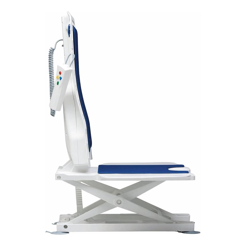 Bellavita Bathlift - Lowered sitting position