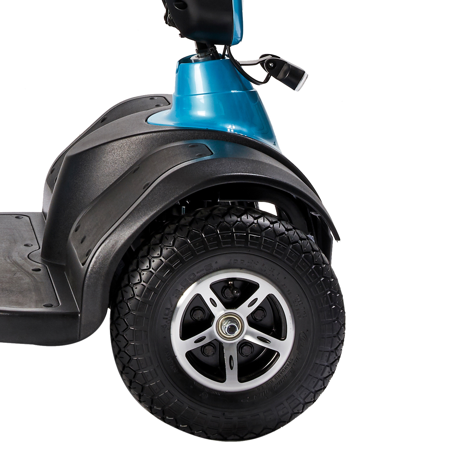 Excel Roadster DX8 Deluxe - Front wheel detail.