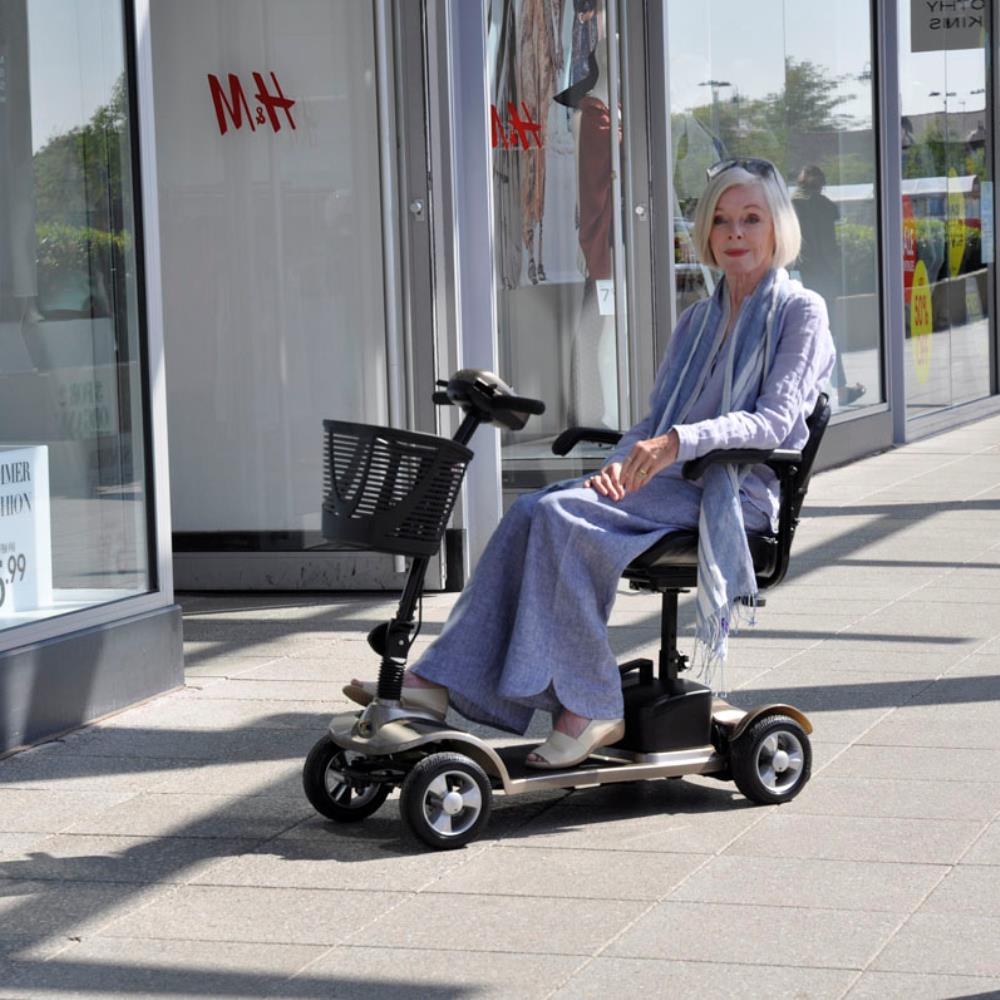 Kymco K-Lite Comfort - Lifestyle Photo 4.