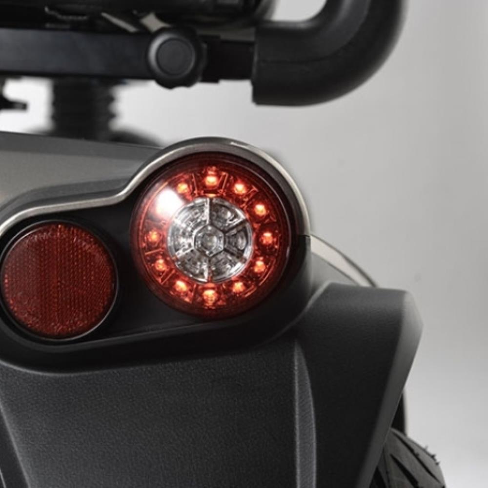 Kymco Maxer ForU - Rear LED Lighting.