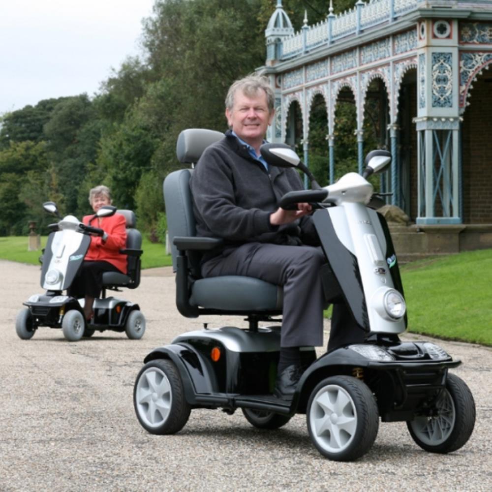 Kymco Maxi XLS - Lifestyle Photo 9.