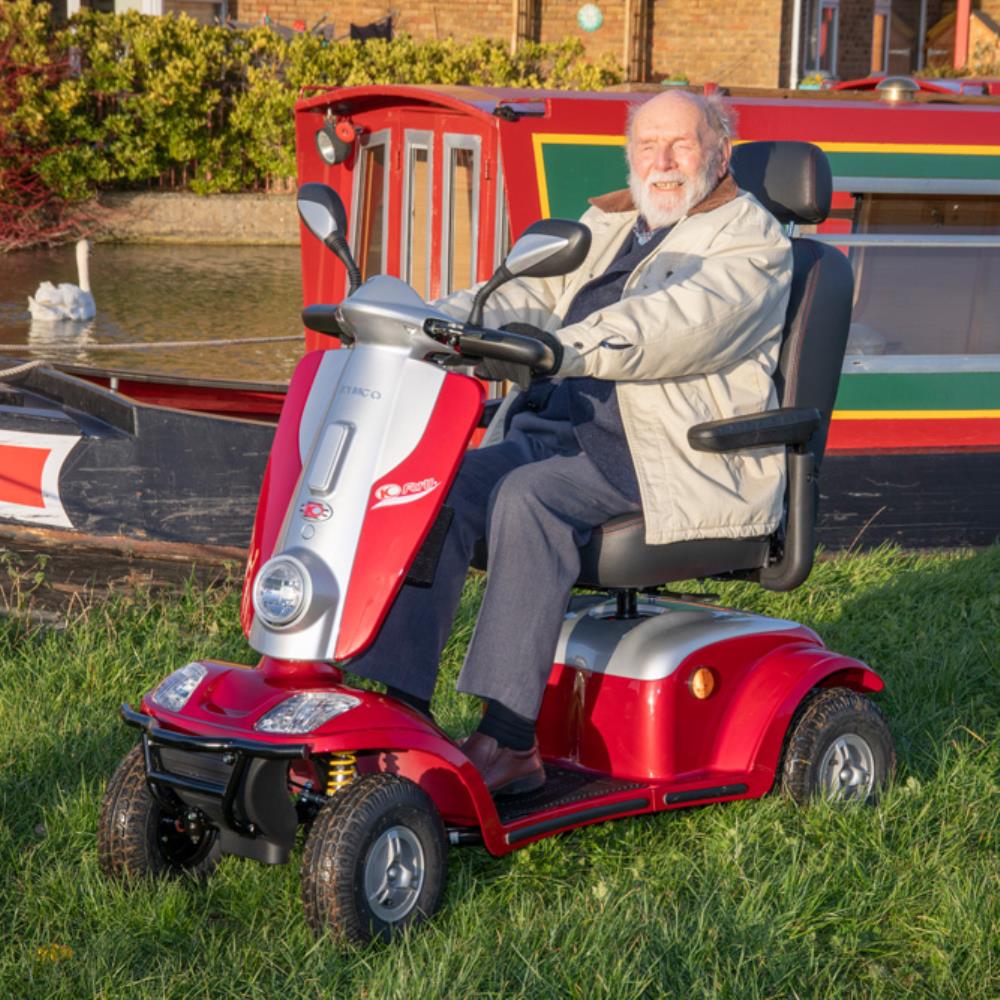 Kymco Maxi XLS - Lifestyle Photo 2.