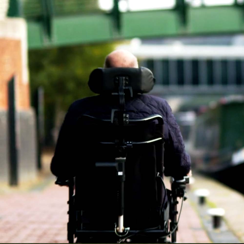 Quantum Q4 Powerchair - Lifestyle photo