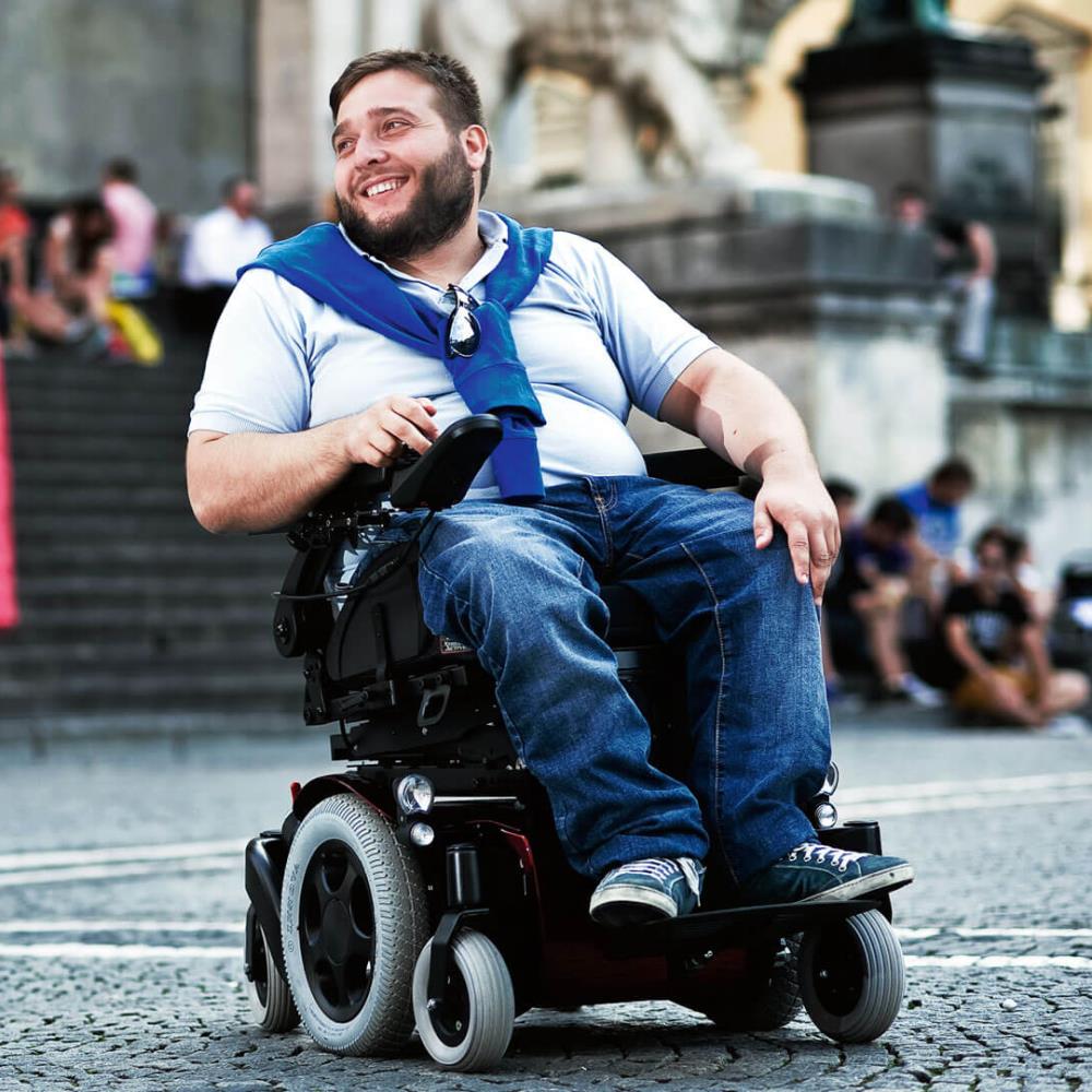 Quickie Salsa M² Powered Wheelchair - Lifestyle photo
